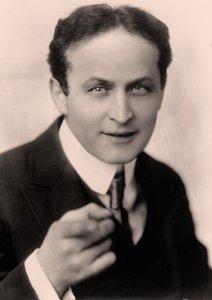 Harry Houdini portréja (szépia fotó)